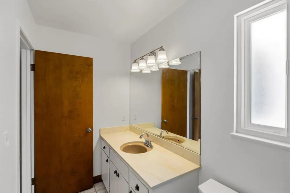 20091 Portola Drive Salinas, CA 93908