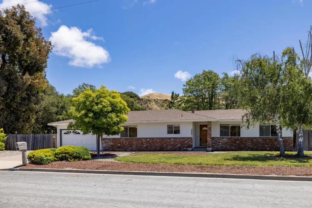 20091 Portola Drive Salinas, CA 93908