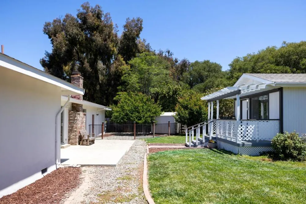 20091 Portola Drive Salinas, CA 93908