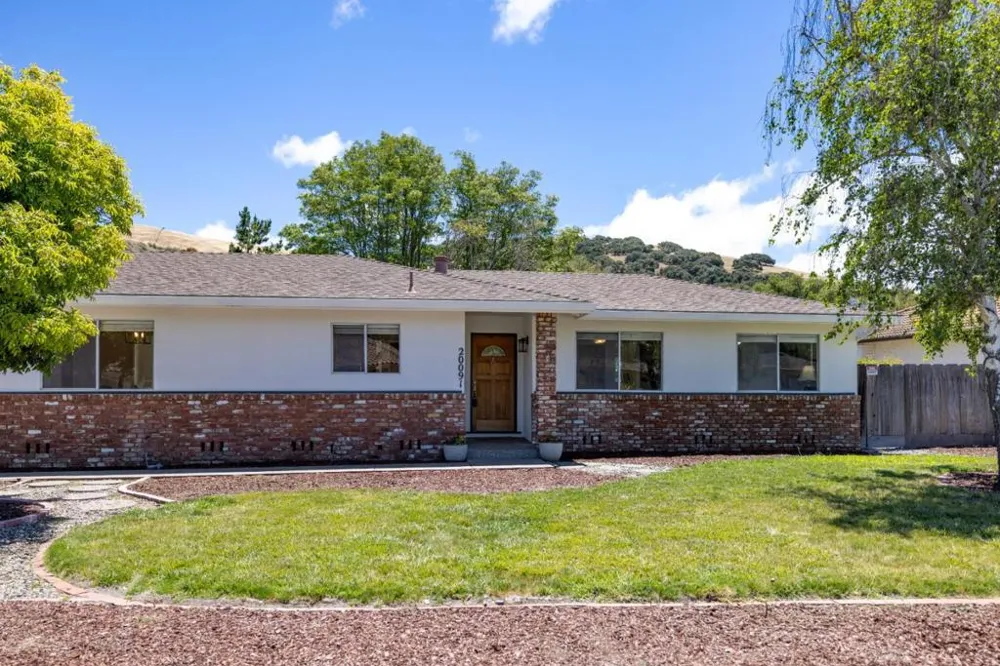 20091 Portola Drive Salinas, CA 93908