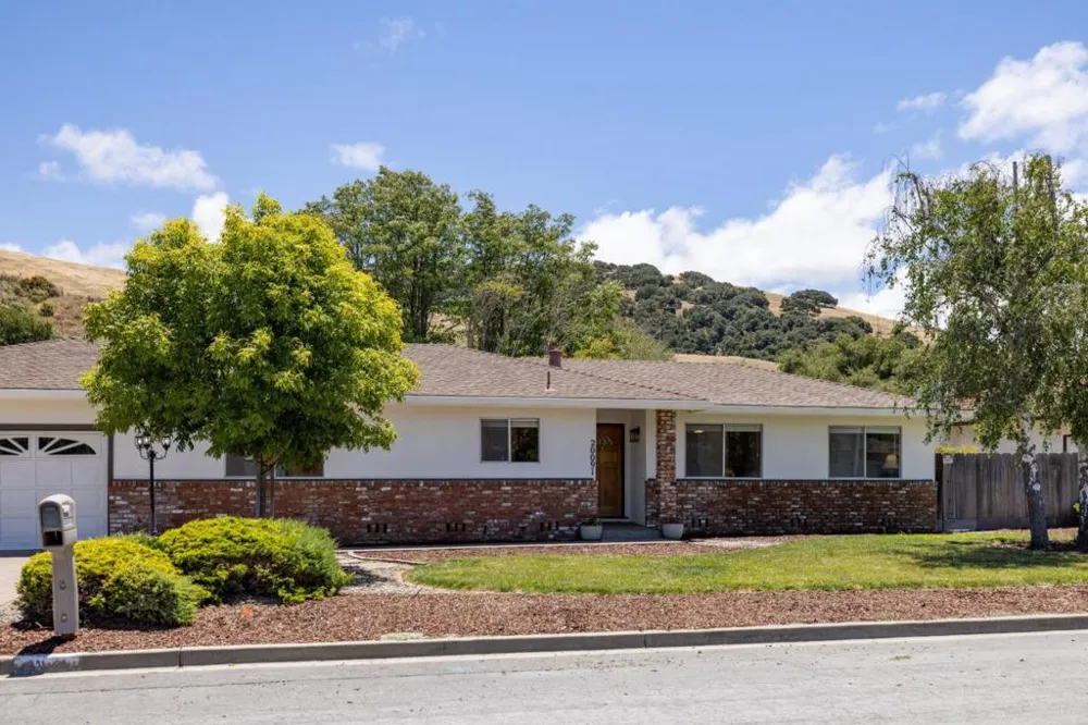 20091 Portola Drive Salinas, CA 93908