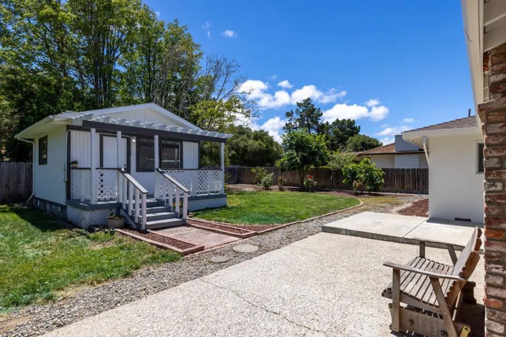 20091 Portola Drive Salinas, CA 93908