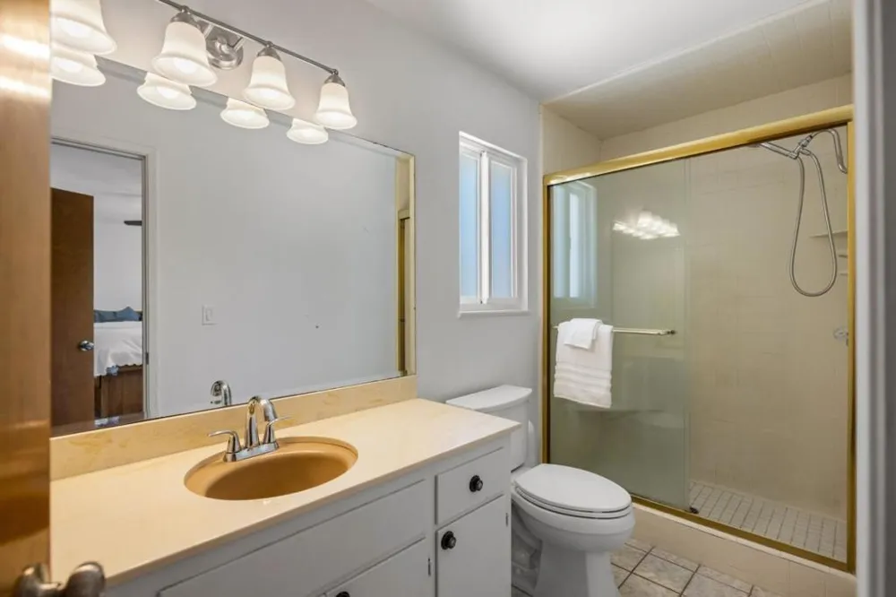 20091 Portola Drive Salinas, CA 93908