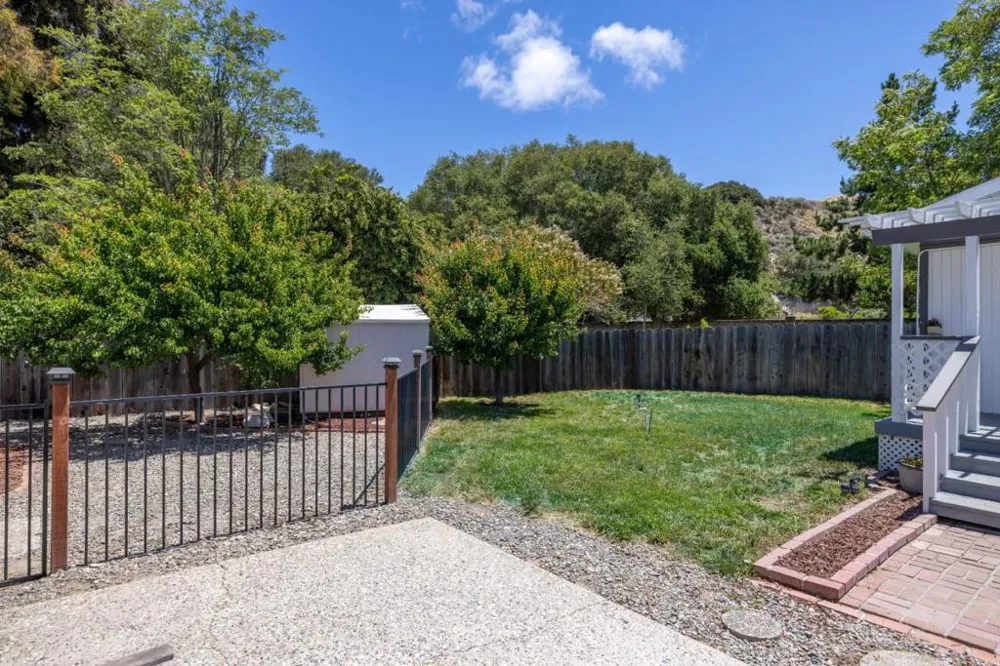 20091 Portola Drive Salinas, CA 93908