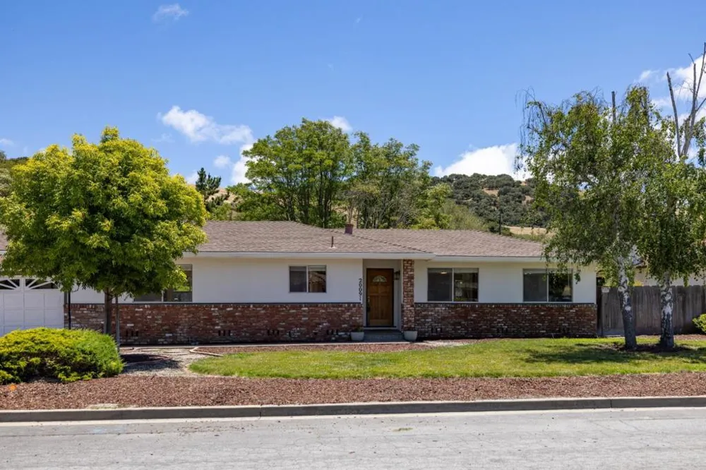 20091 Portola Drive Salinas, CA 93908