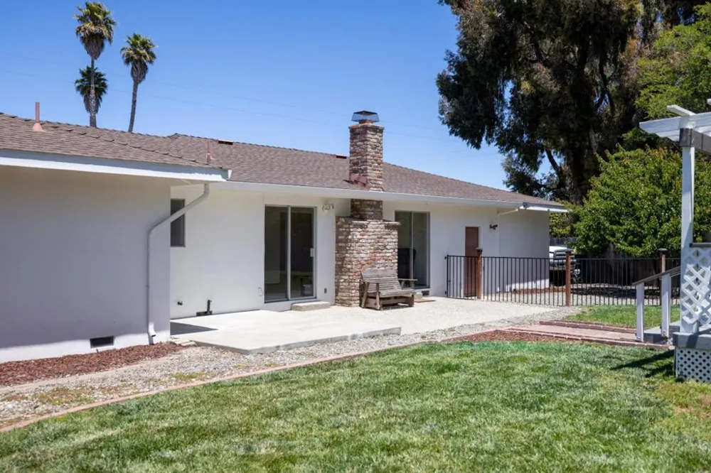 20091 Portola Drive Salinas, CA 93908