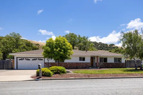 20091 Portola Drive