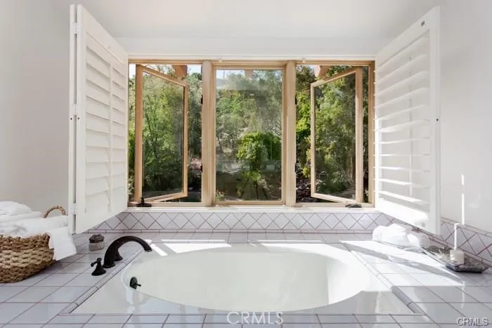5 Buckskin Road Bell Canyon, CA 91307