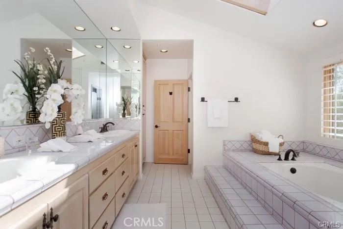 5 Buckskin Road Bell Canyon, CA 91307