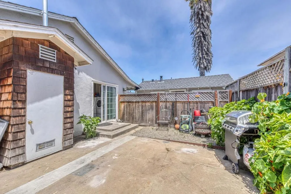 1212 Waring Street Seaside, CA 93955