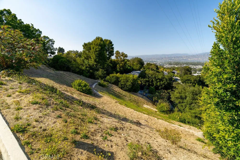 3400 Wrightwood Drive Studio City, CA 91604