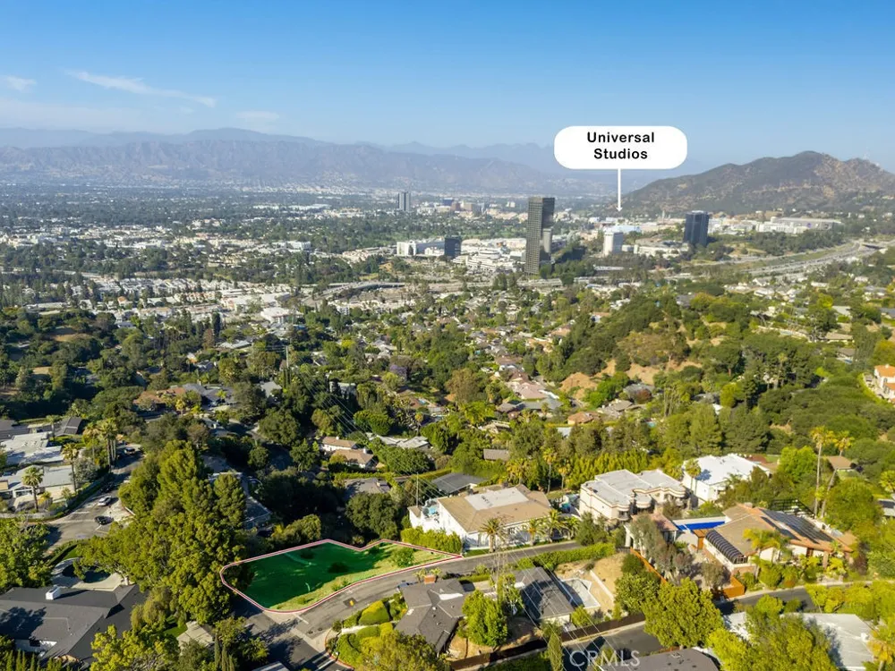 3400 Wrightwood Drive Studio City, CA 91604