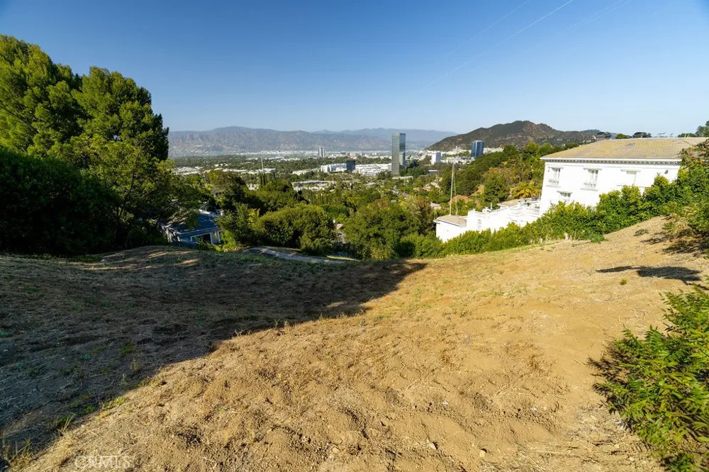 3400 Wrightwood Drive Studio City, CA 91604