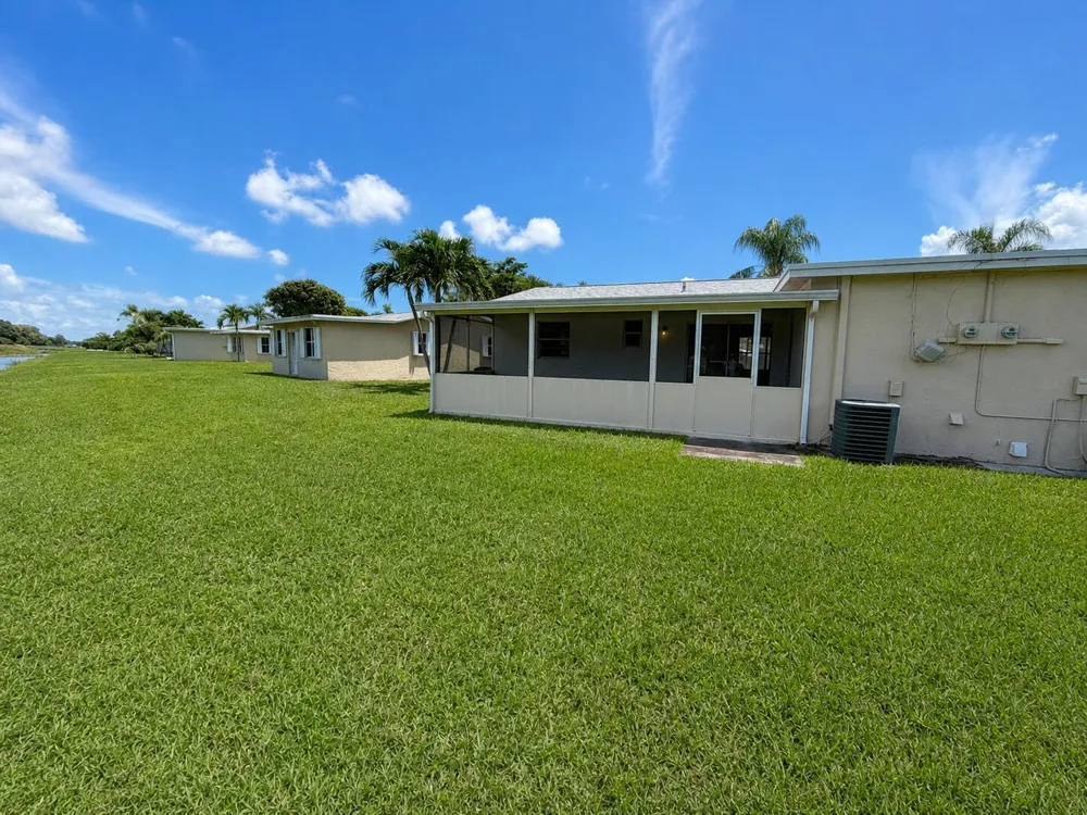 2821 Duke Lane Delray Beach, FL 33445