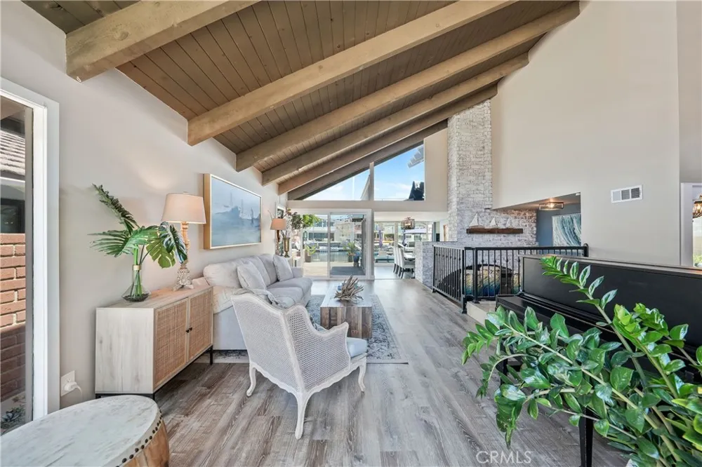 16266 Tisbury Huntington Beach, CA 92649