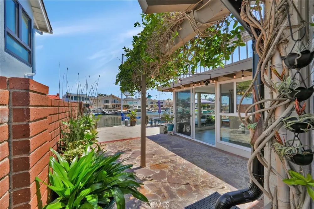 16266 Tisbury Huntington Beach, CA 92649