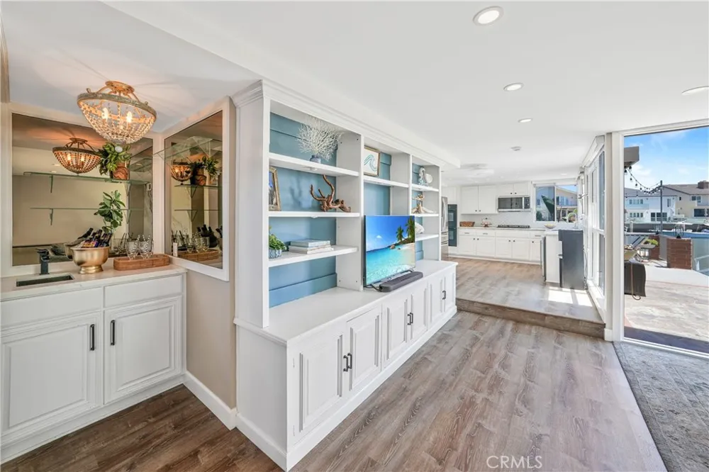 16266 Tisbury Huntington Beach, CA 92649