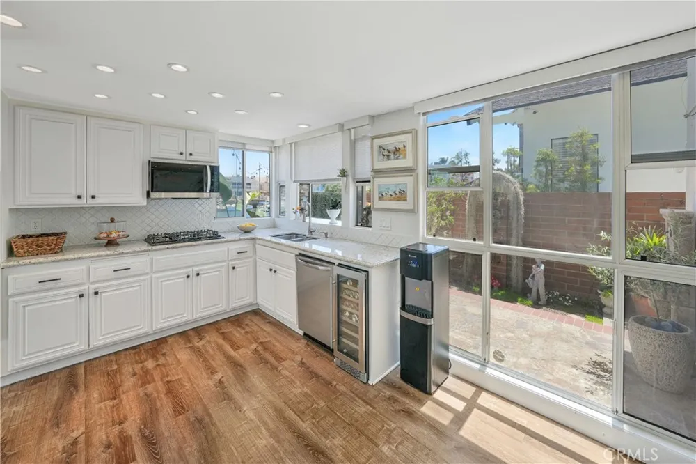 16266 Tisbury Huntington Beach, CA 92649