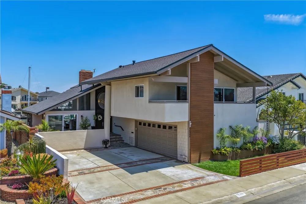 16266 Tisbury Huntington Beach, CA 92649
