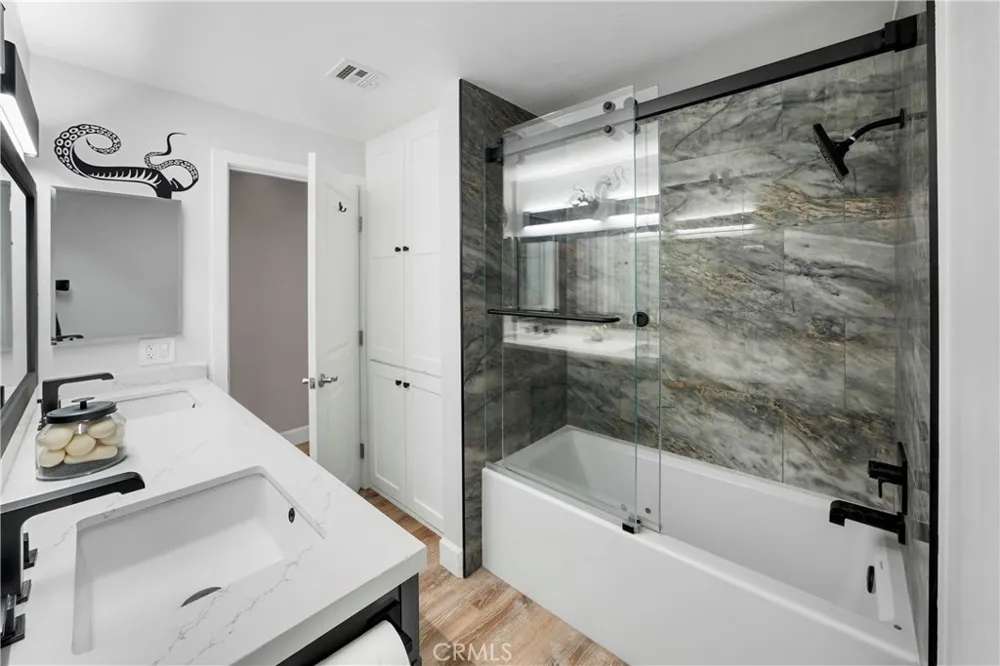 16266 Tisbury Huntington Beach, CA 92649