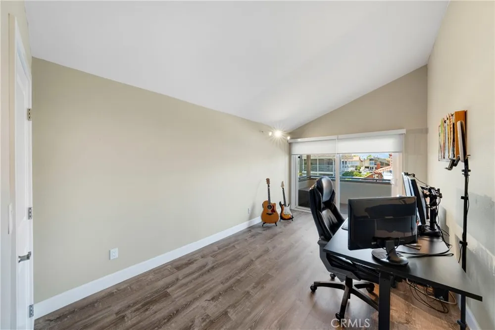 16266 Tisbury Huntington Beach, CA 92649