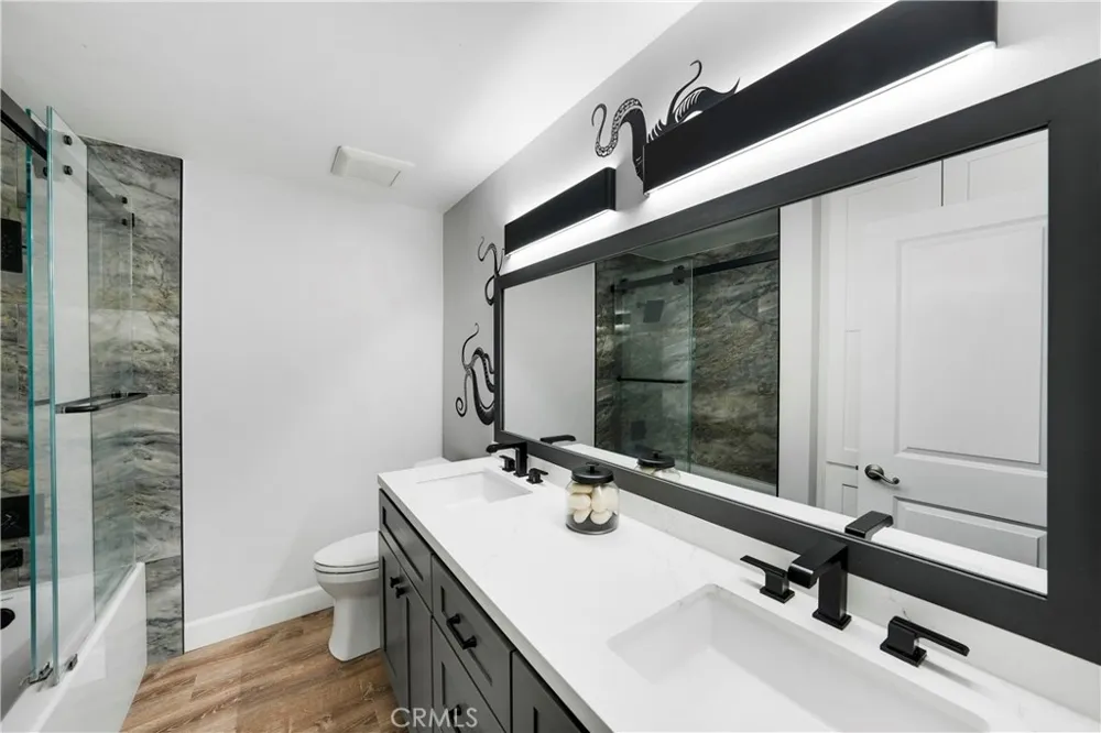16266 Tisbury Huntington Beach, CA 92649