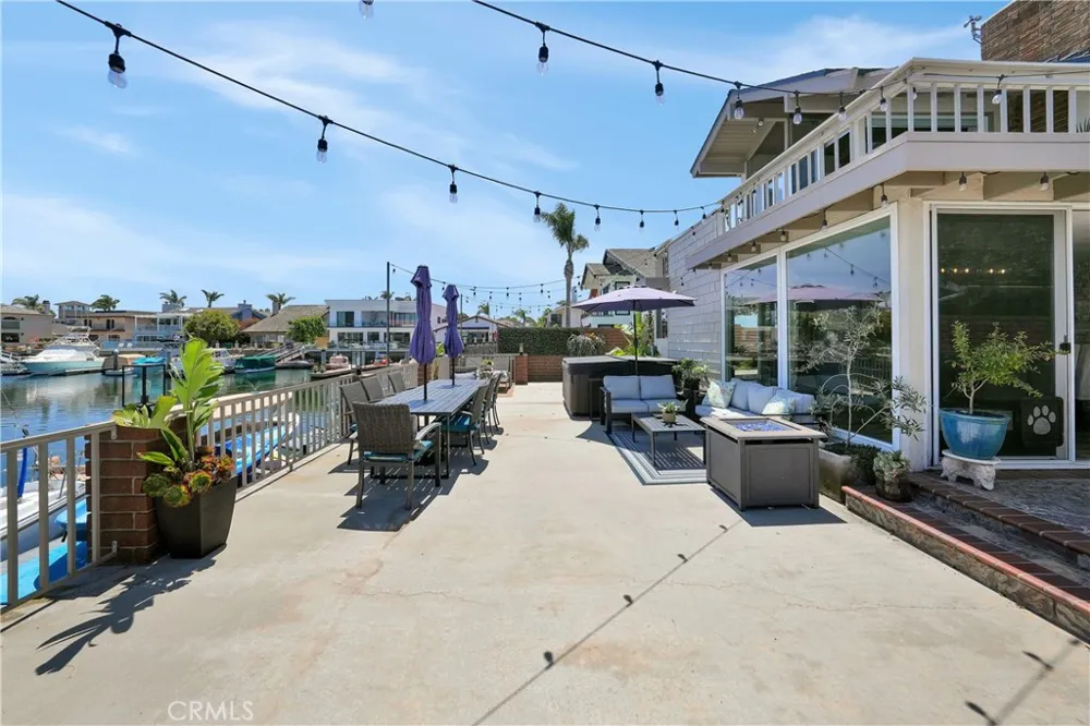 16266 Tisbury Huntington Beach, CA 92649