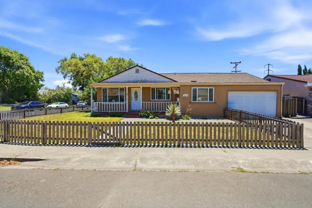 2115 Teakwood Street Vallejo, CA 94591