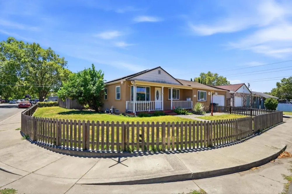 2115 Teakwood Street Vallejo, CA 94591