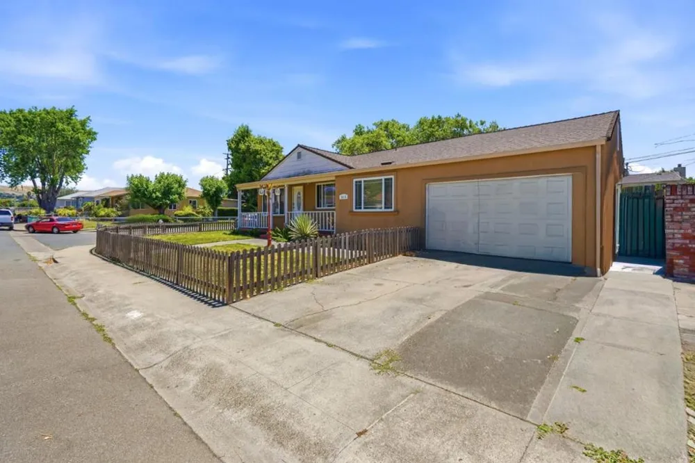 2115 Teakwood Street Vallejo, CA 94591