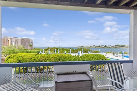 260 Dune Road #79