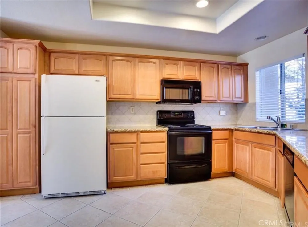 36 Lehigh Aisle Irvine, CA 92612