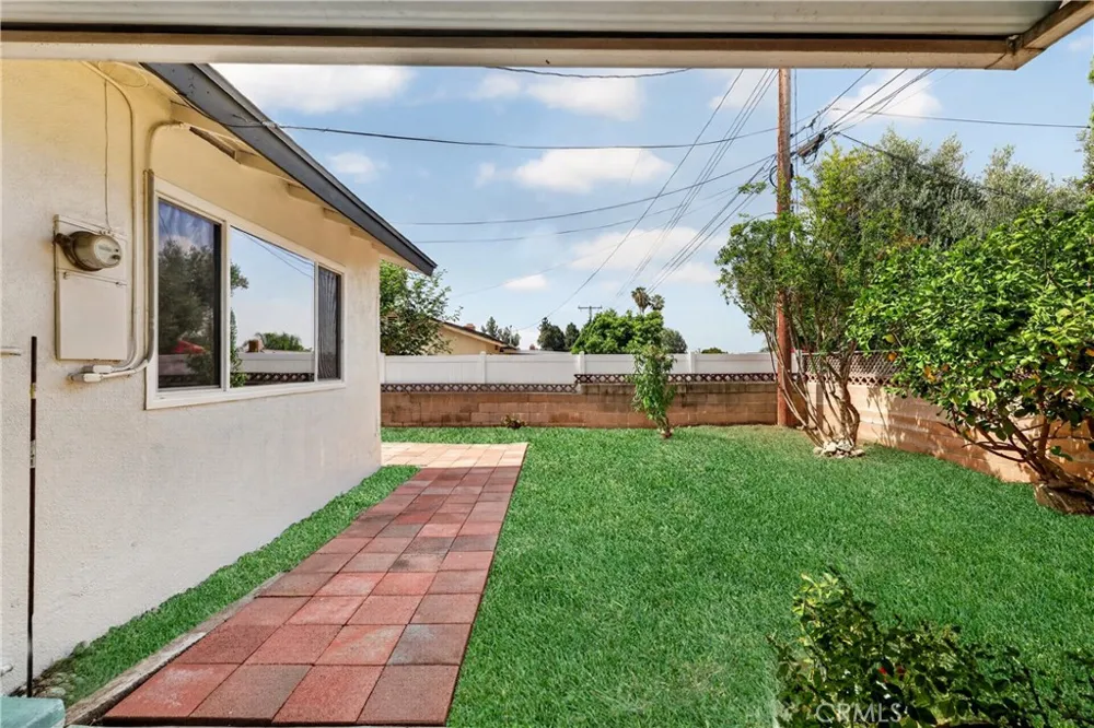 587 Sycamore Avenue Claremont, CA 91711