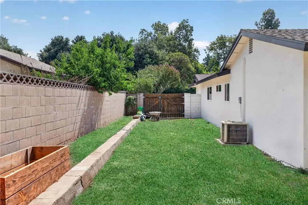 587 Sycamore Avenue Claremont, CA 91711