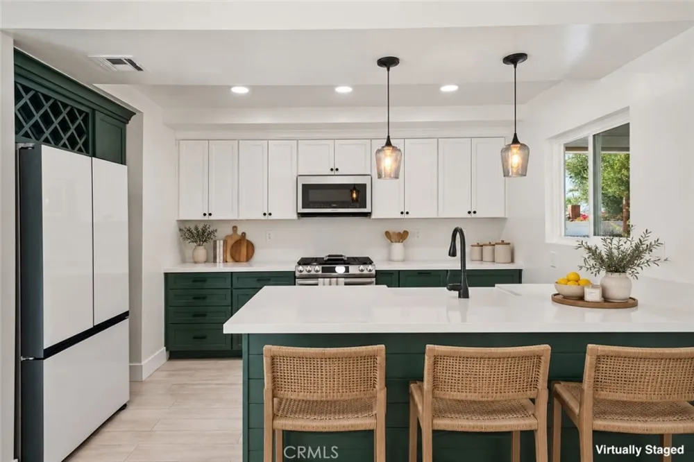 587 Sycamore Avenue Claremont, CA 91711