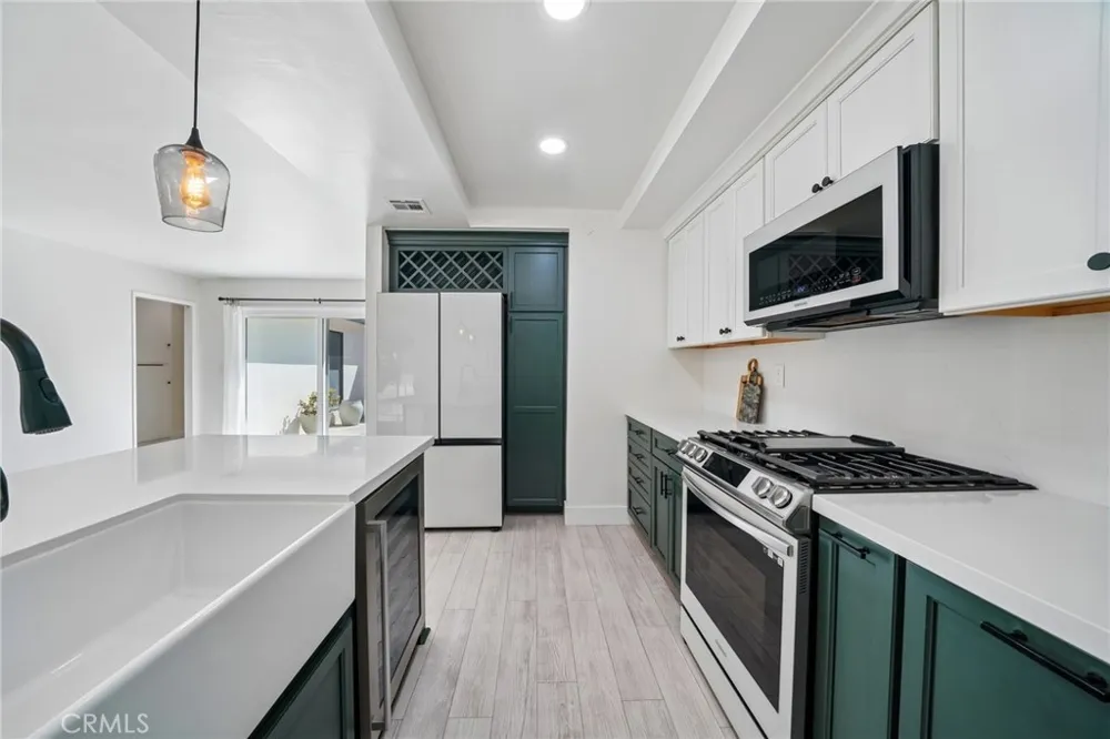 587 Sycamore Avenue Claremont, CA 91711