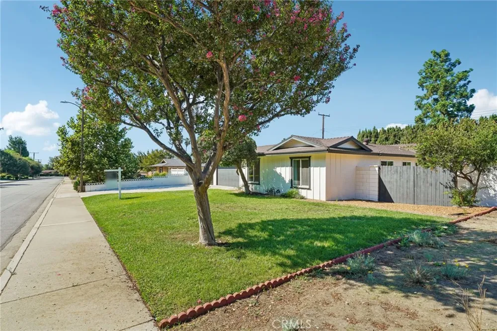 587 Sycamore Avenue Claremont, CA 91711