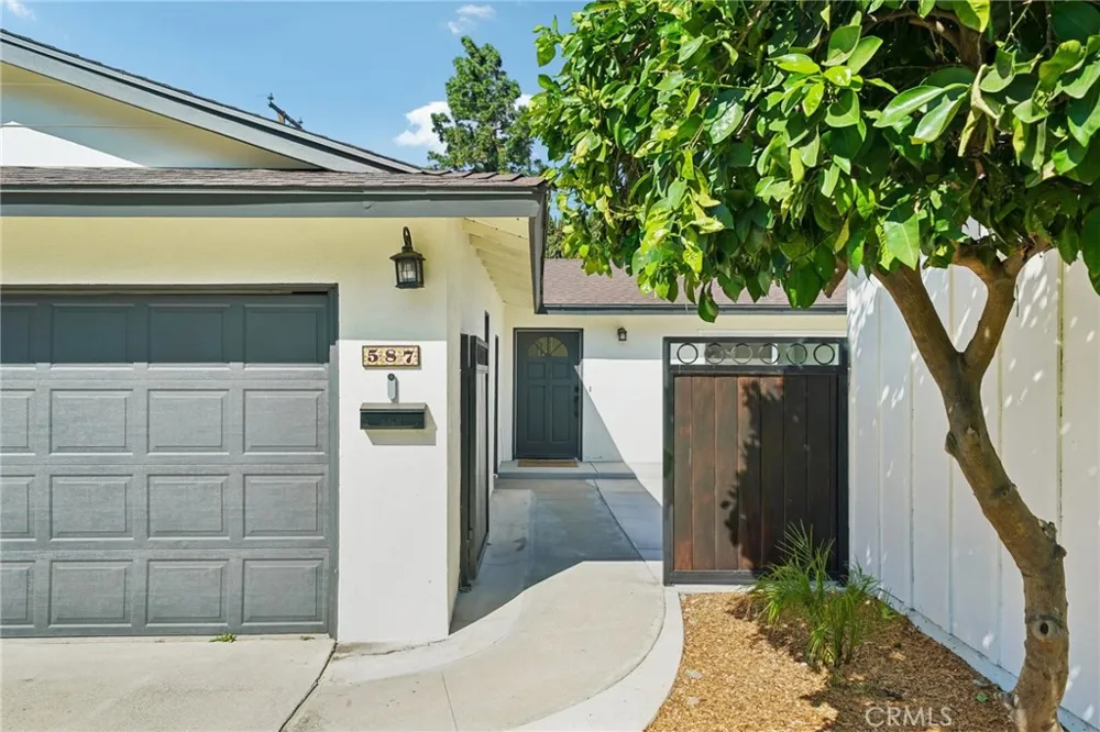 587 Sycamore Avenue Claremont, CA 91711