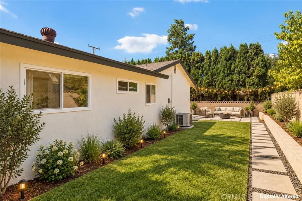 587 Sycamore Avenue Claremont, CA 91711