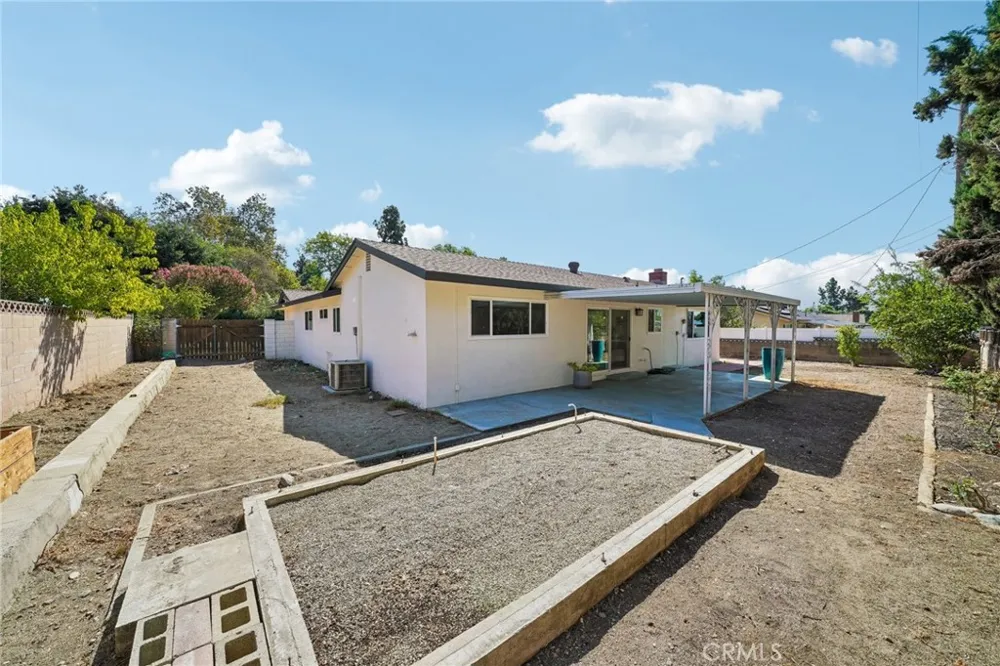 587 Sycamore Avenue Claremont, CA 91711