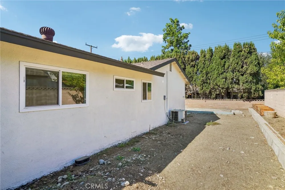 587 Sycamore Avenue Claremont, CA 91711
