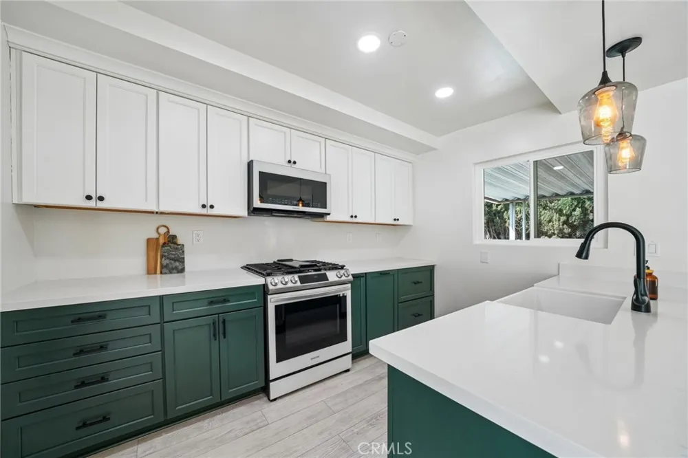 587 Sycamore Avenue Claremont, CA 91711