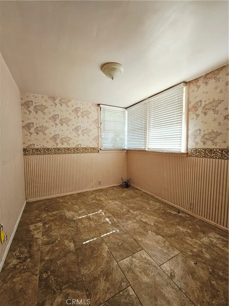 186 5th Avenue Monrovia, CA 91016