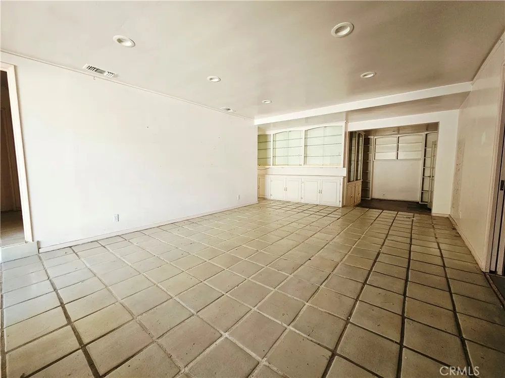 186 5th Avenue Monrovia, CA 91016