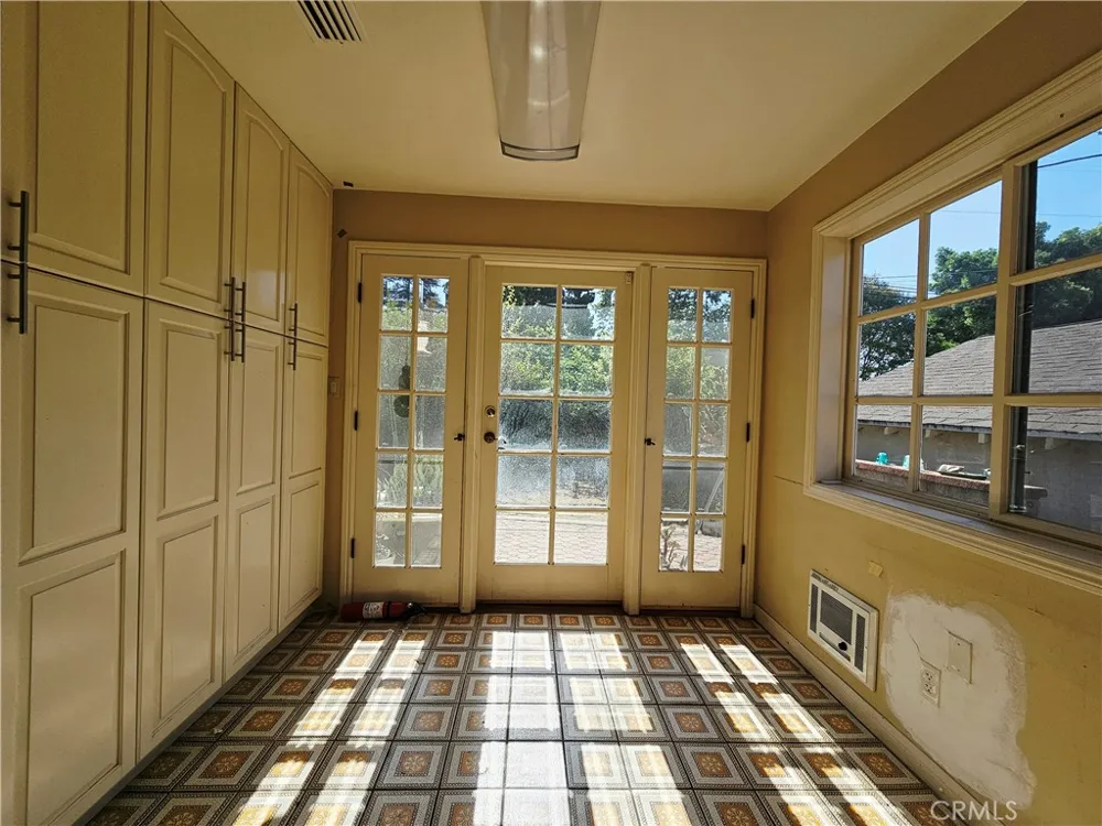 186 5th Avenue Monrovia, CA 91016