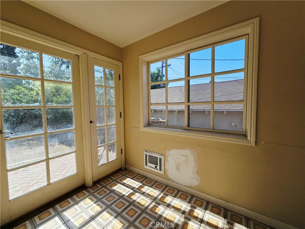 186 5th Avenue Monrovia, CA 91016