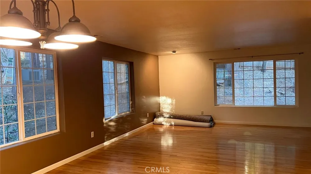 14385 Holmwood Magalia, CA 95954