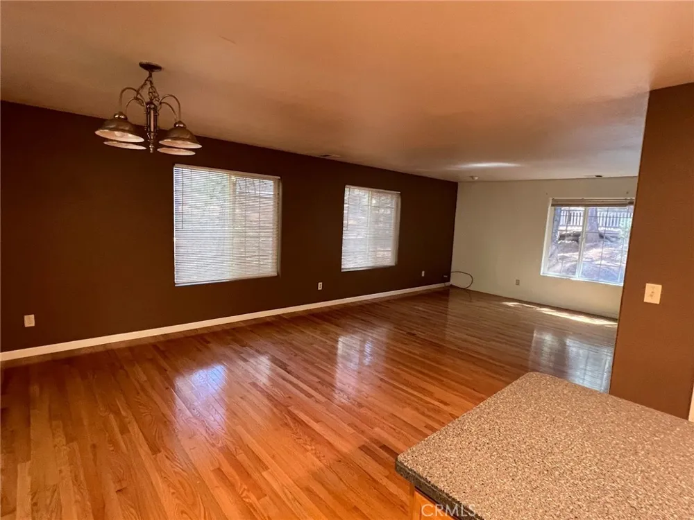 14385 Holmwood Magalia, CA 95954