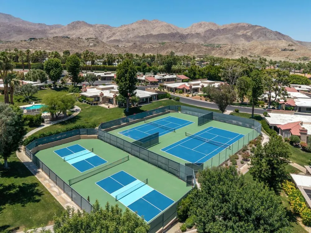 48963 Canyon Crest Lane Palm Desert, CA 92260