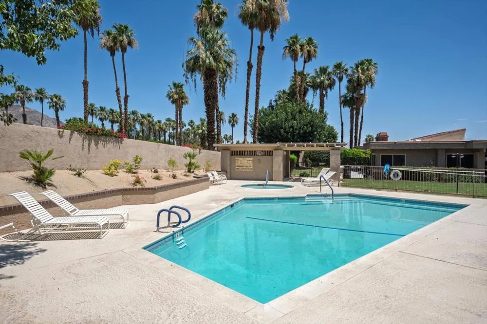 48963 Canyon Crest Lane Palm Desert, CA 92260